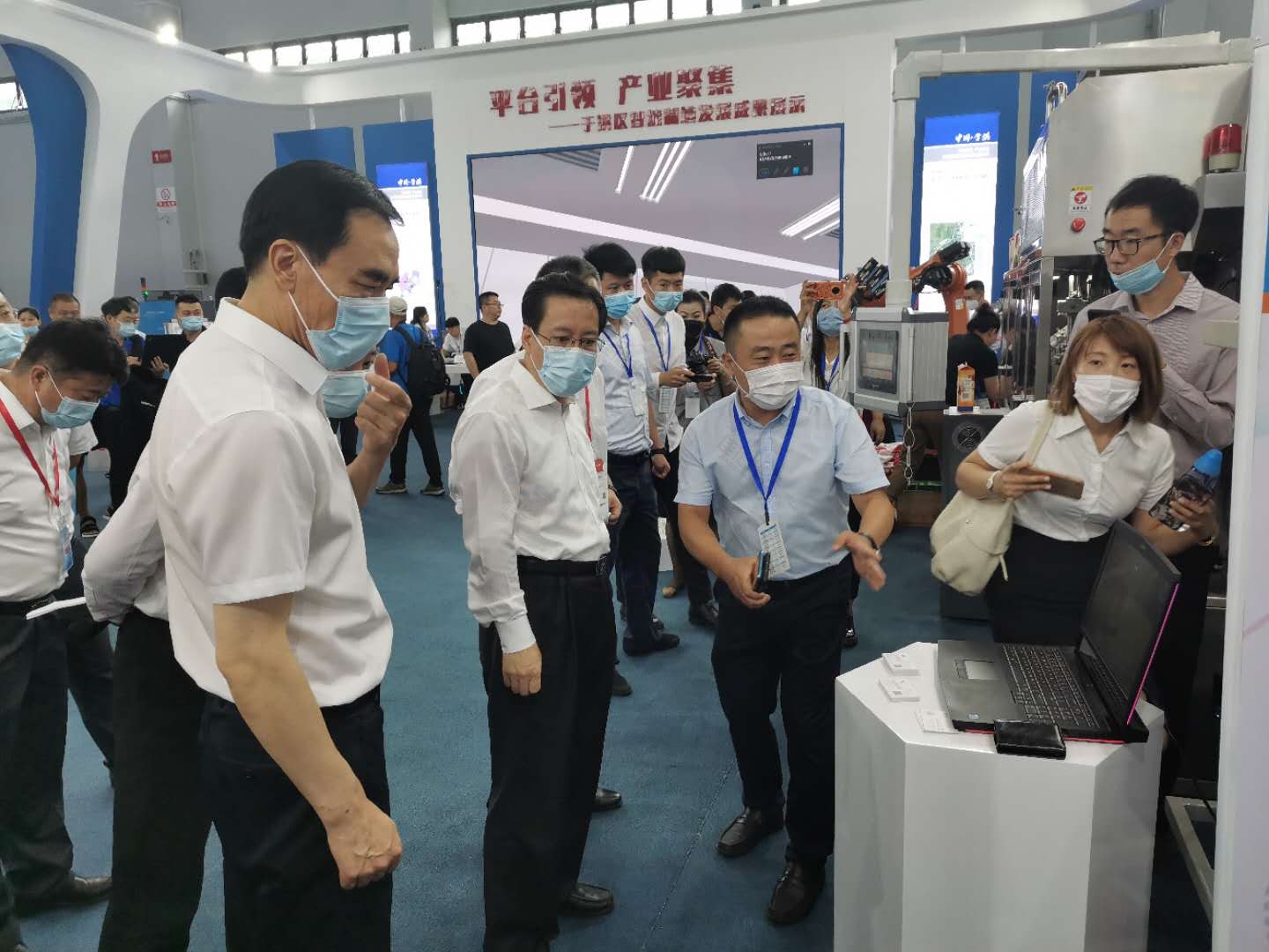 制博会即将落幕,乐动体育·(中国)体育官方网站精彩继续(图2) 制博会即将落幕,乐动体育·(中国)体育官方网站精彩继续(图2)